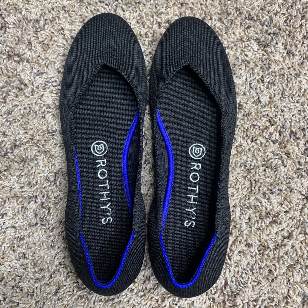 Roth’s Black Solid Round Toe Flats - image 1